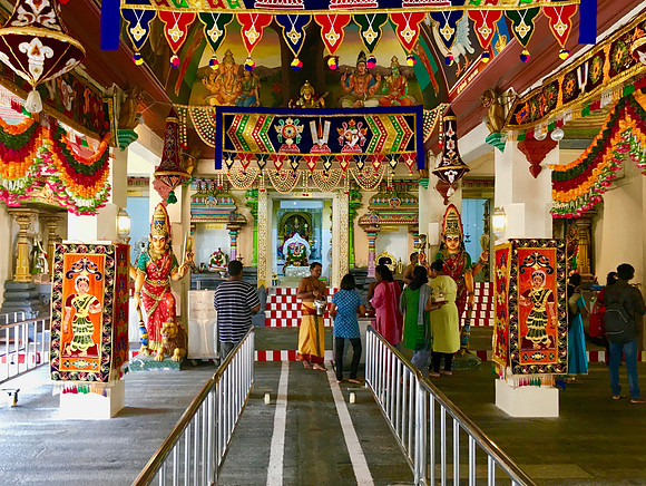 Sri Mariamman Hindu Temple inside, Chinatown, Singapore